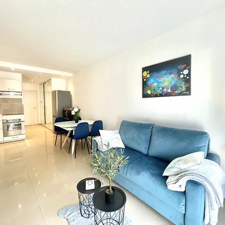 Colony 2 Cannes