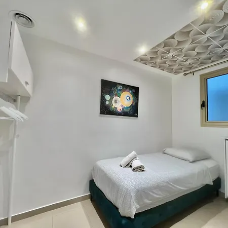 Colony 2 * Cannes