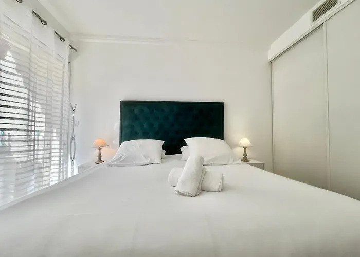 Colony 2 Cannes